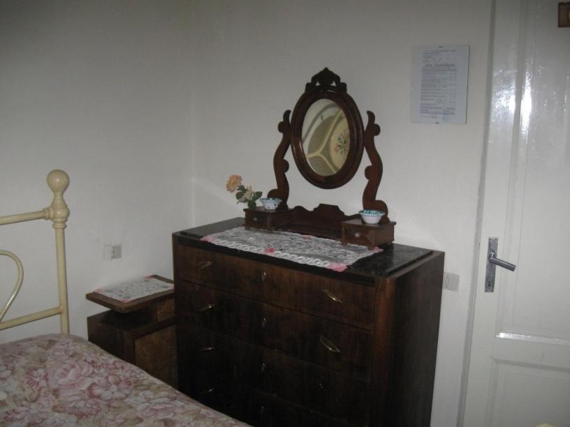Albergo Ristorante Guidi Pistoya Habitación foto