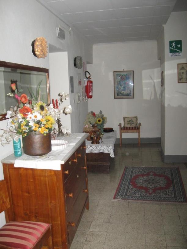 Albergo Ristorante Guidi Pistoya Exterior foto