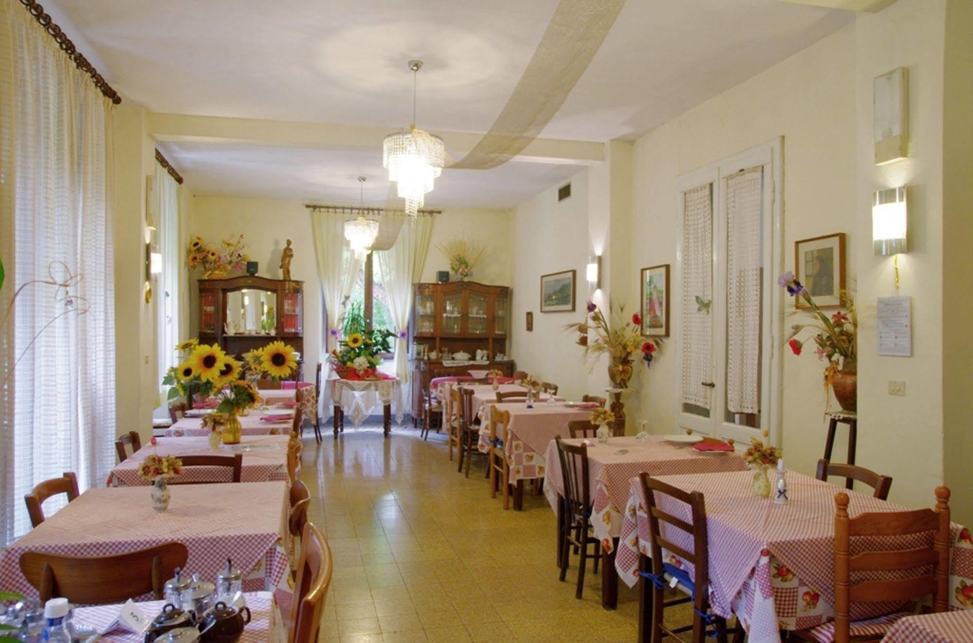 Albergo Ristorante Guidi Pistoya Exterior foto